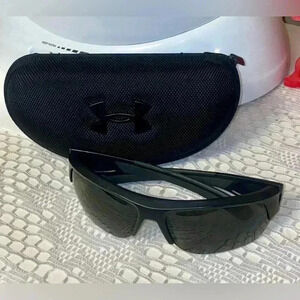 Under Armour sunglasses  🕶️. Used